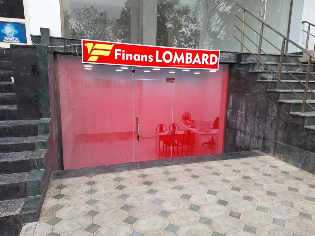 Finans Lombard Əcəmi